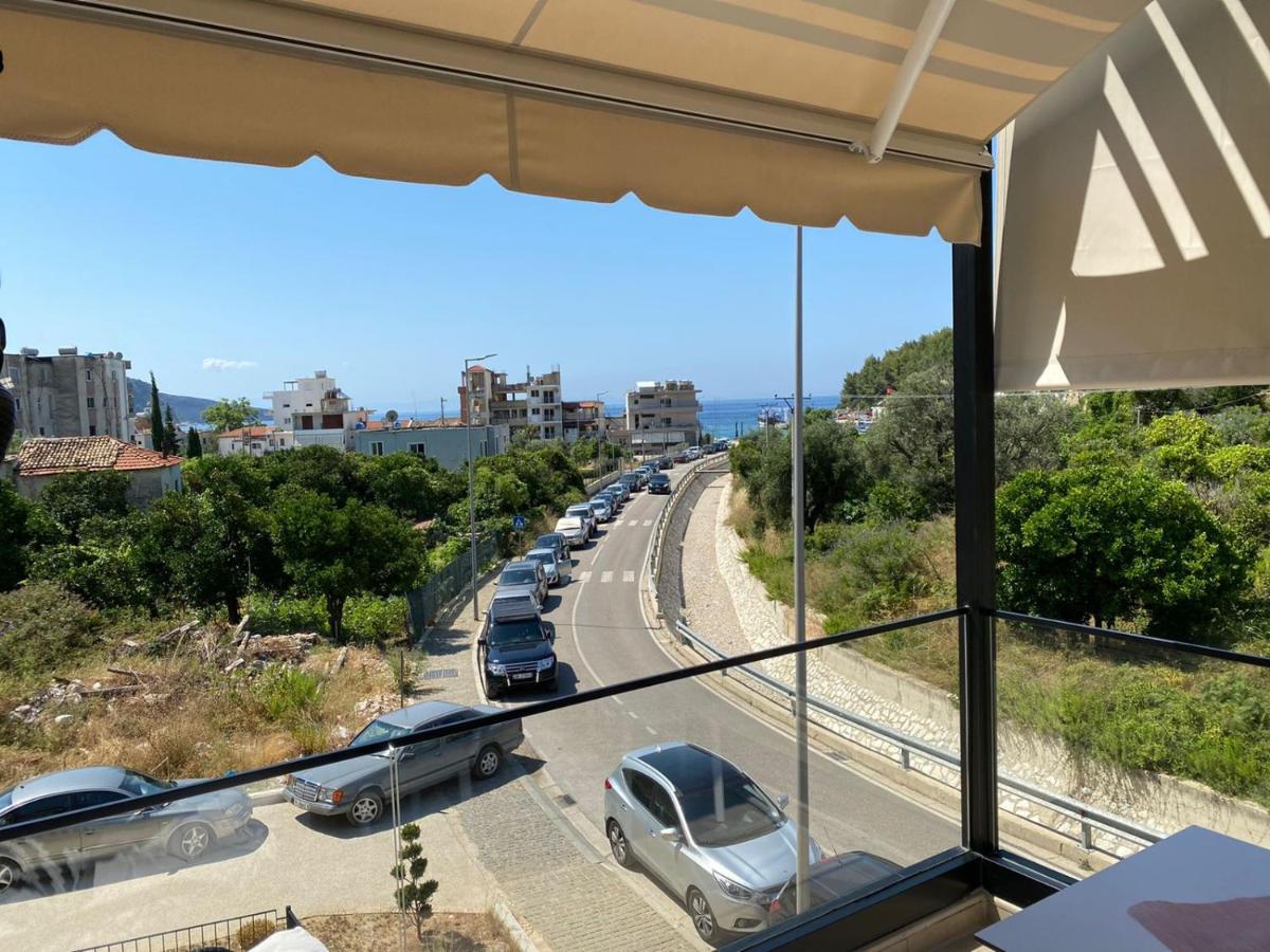 Apartment Artemis Himare Bagian luar foto