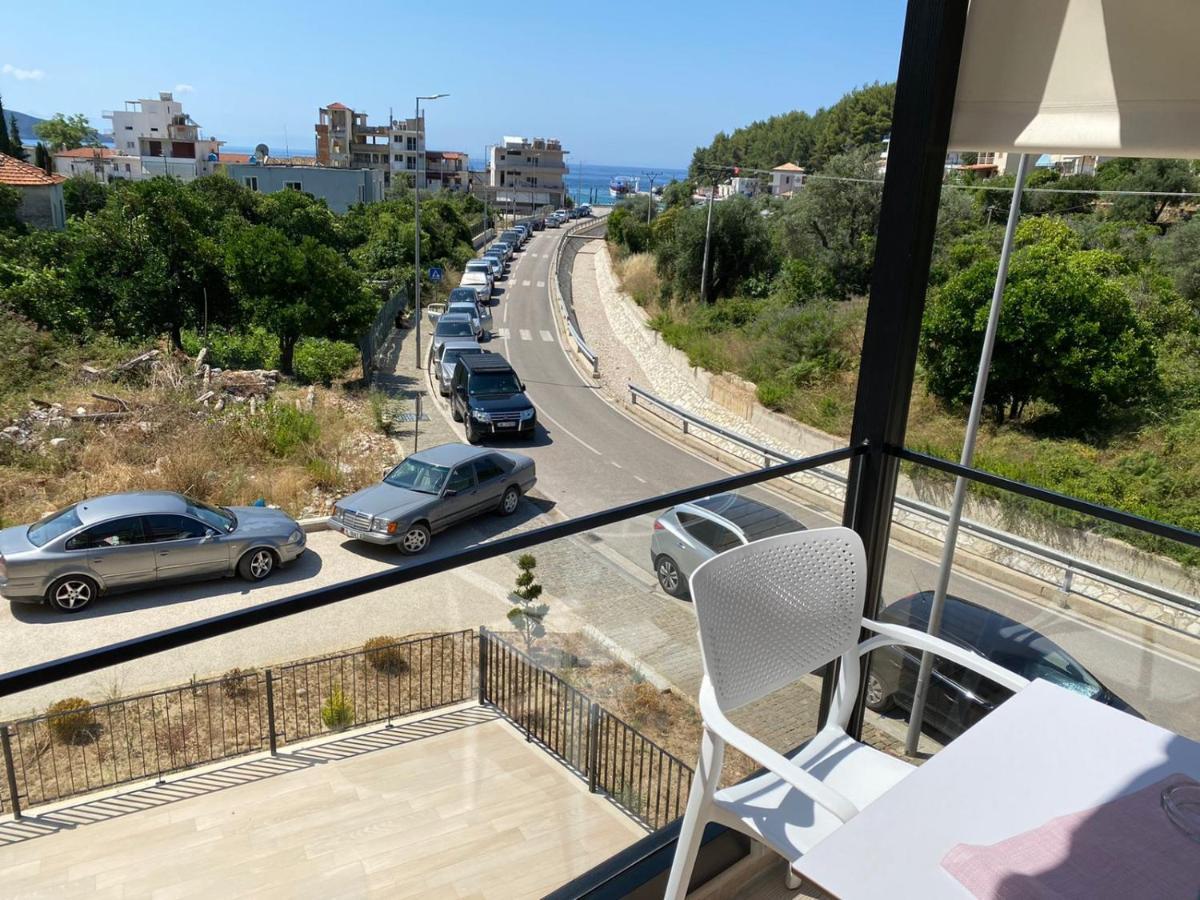Apartment Artemis Himare Bagian luar foto