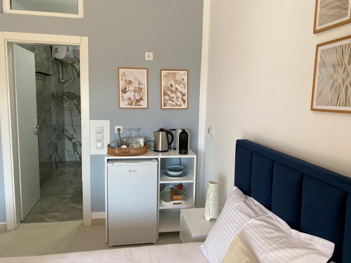 Apartment Artemis Himare Bagian luar foto