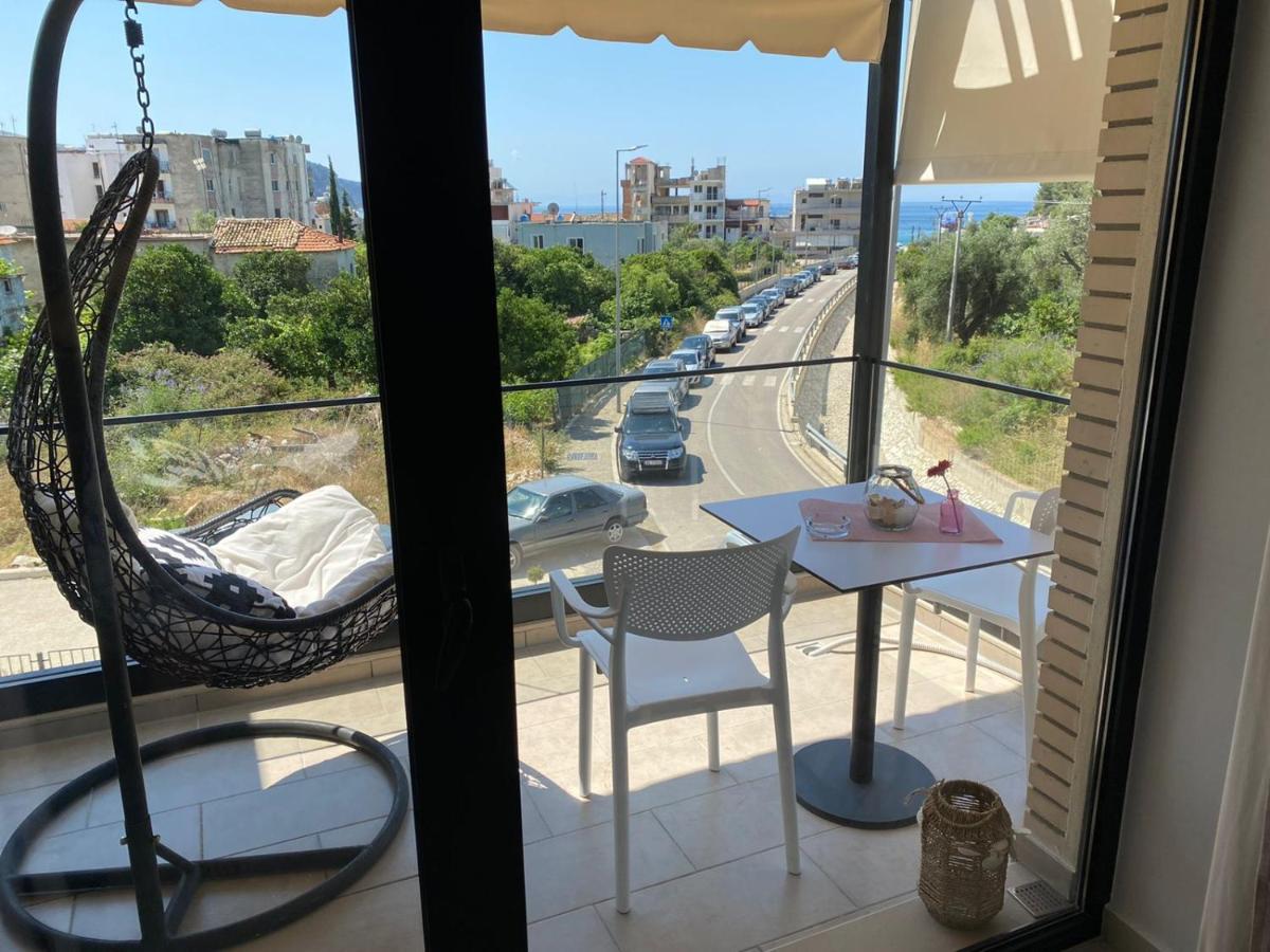 Apartment Artemis Himare Bagian luar foto